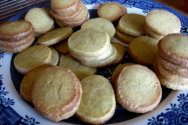 Vanilla Cardamom Shortbread: 9th of our 12 Days of Recipes annual seri ...