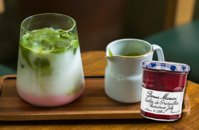 Iced Matcha Latte (with Bonne Maman Blueberry Spread)