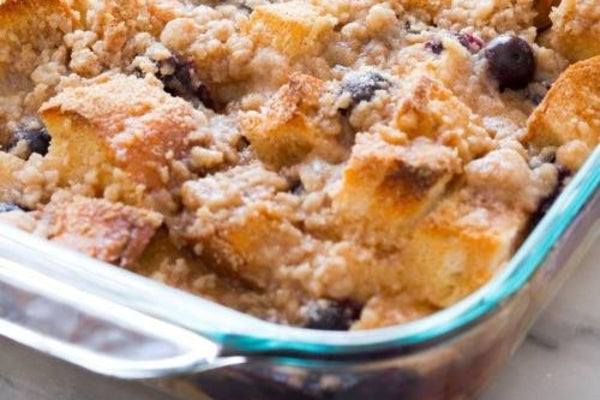 Blueberry French Toast Streusel Bake