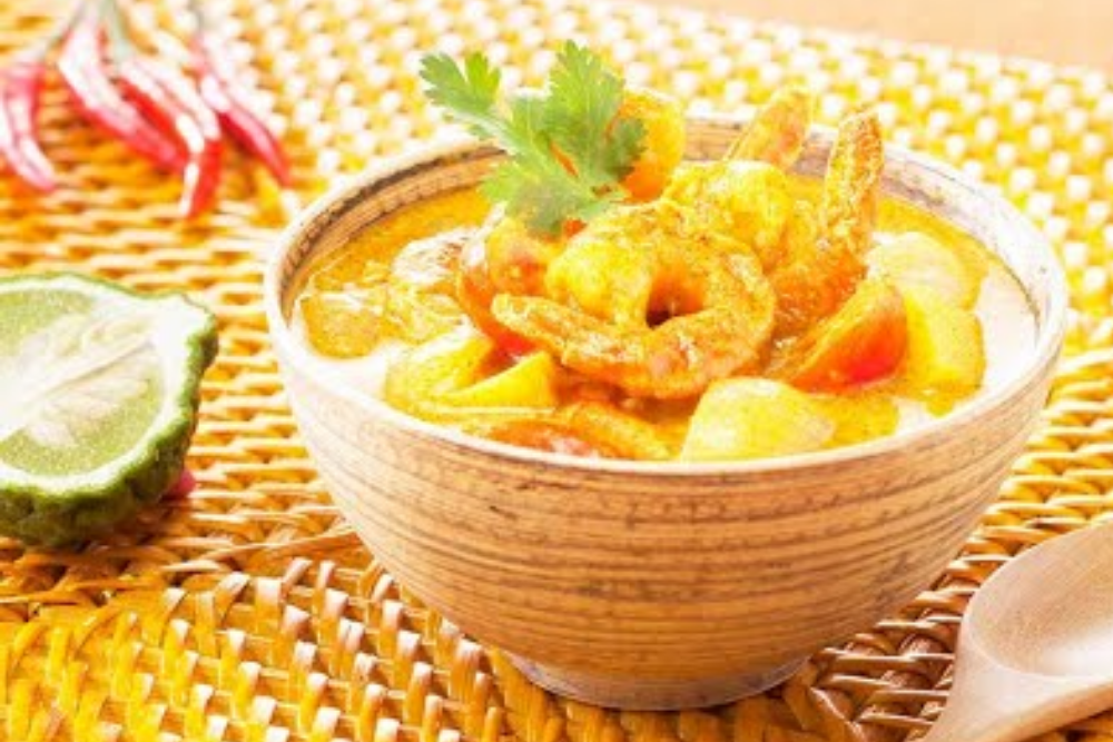 deSIAM Thai Yellow Curry Prawns