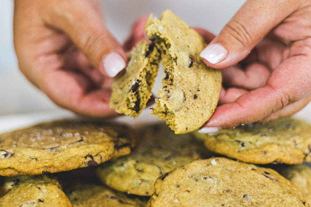 Gourmet to Go Ready-to-Bake Cookies: Killer Chocolate Chip (8 Cookie Dough Balls)